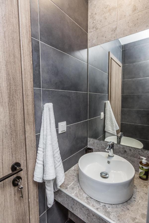 Raise Athens Metro Apartments Esterno foto
