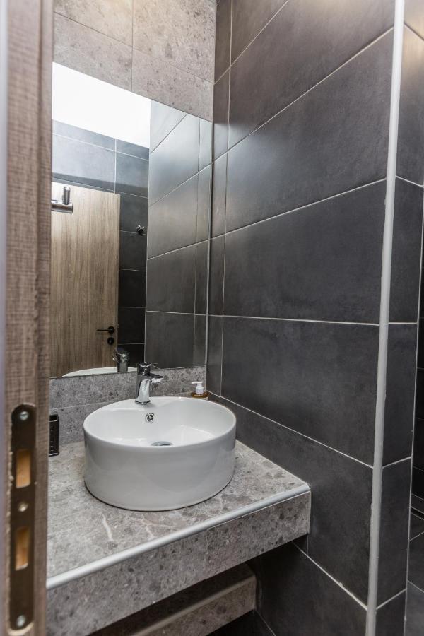 Raise Athens Metro Apartments Esterno foto
